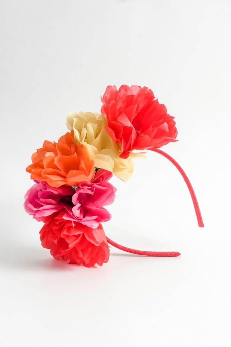 How to make a paper flower headband. casapizzi.com | Como decorar diadema con flores de papel.
