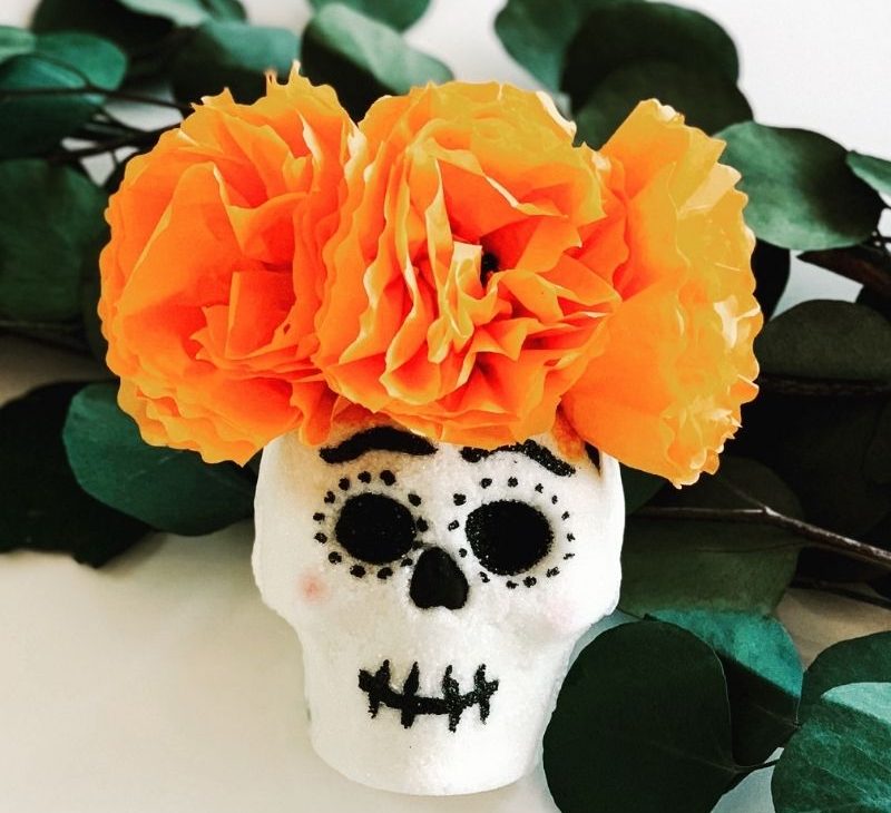 How to make tissue paper marigolds for Day of the Dead