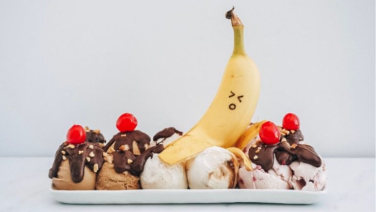 Banana slip - a twist on the classic banana split | casapizzi.com