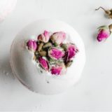 DIY rose lavender vanilla bath bombs | casapizzi.com