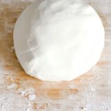 perfectly smooth and elastic marshmallow fondant | casapizzi.com