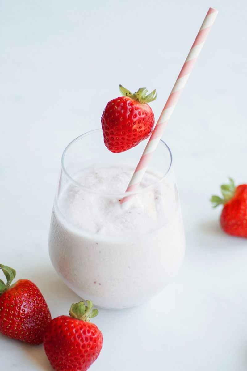 Strawberries and cream mudslide recipe | Fiestanosiesta.com