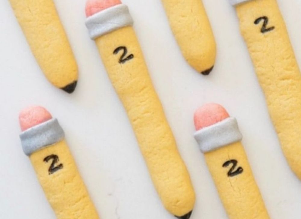 Easy-Peasy Back to School pencil Sugar Cookies