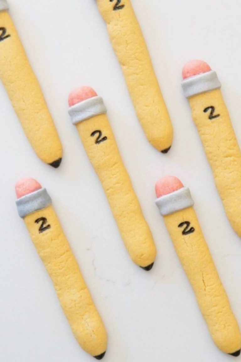 Easy Peasy Back to School Sugar Cookies | casapizzi.com