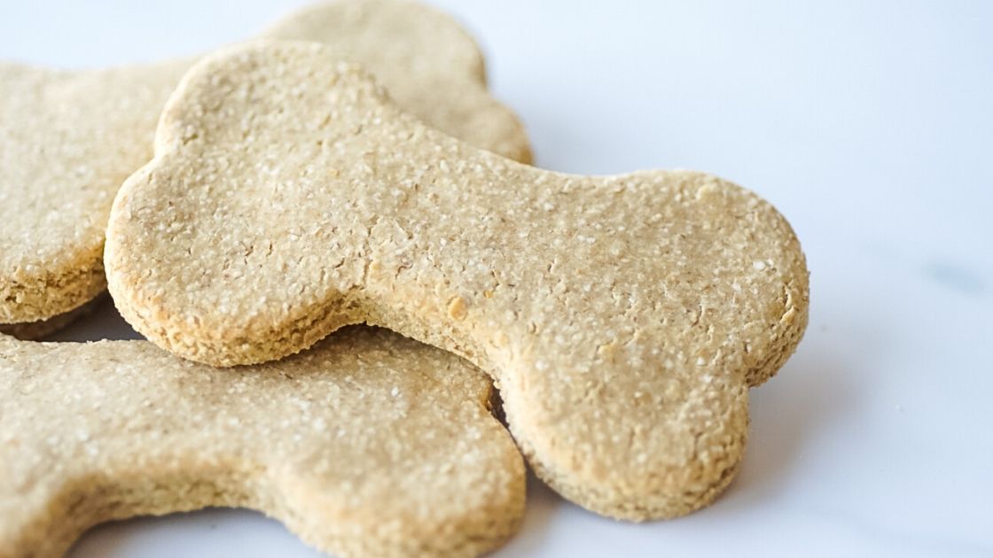 Easy Dog Biscuit Recipes - Homemade Dog Treats Using Silicone