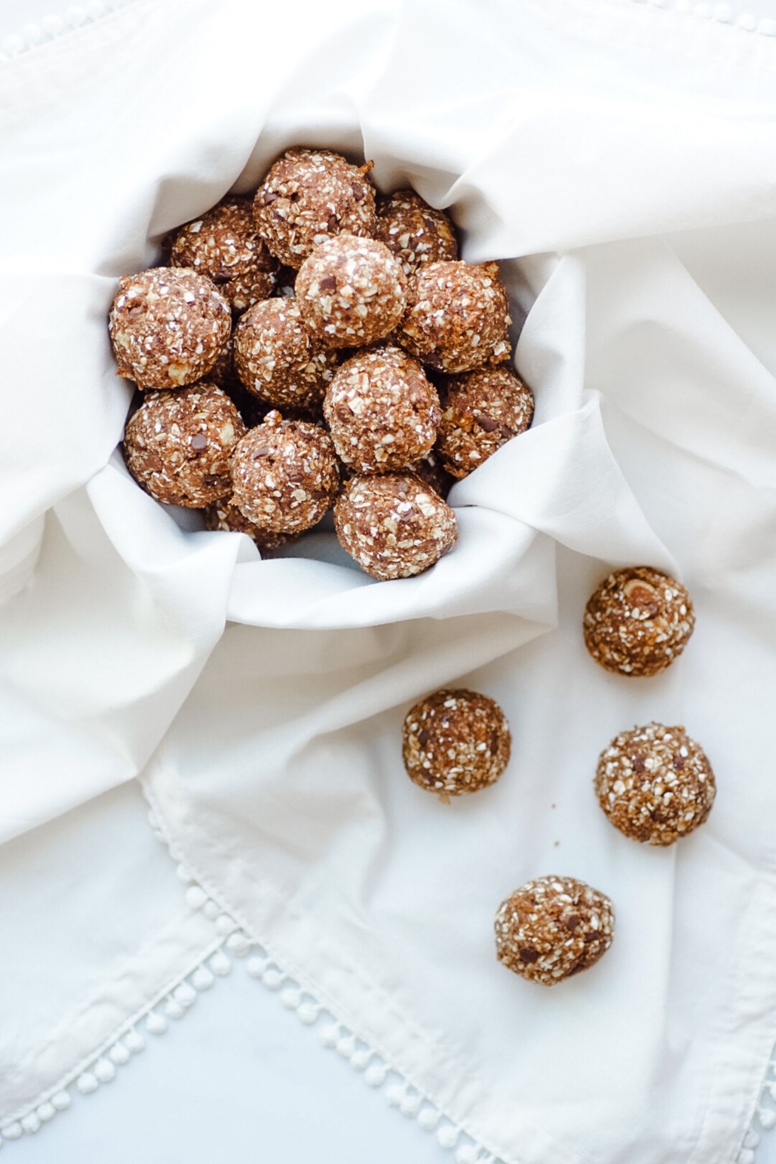 Oatmeal chocolate chip cinnamon date balls recipe.