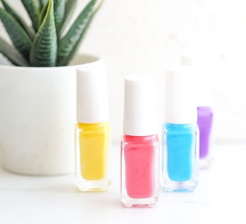 How to Make Kid’s Nail Polish With Only Two Ingredients