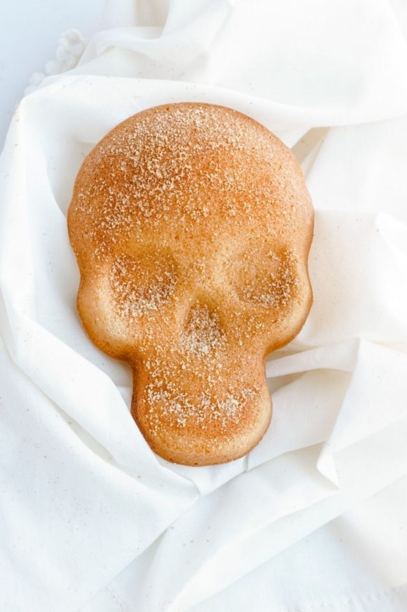 Delicious Paleo Day of the Day Bread skulls. Pan de Muerto Paleo.