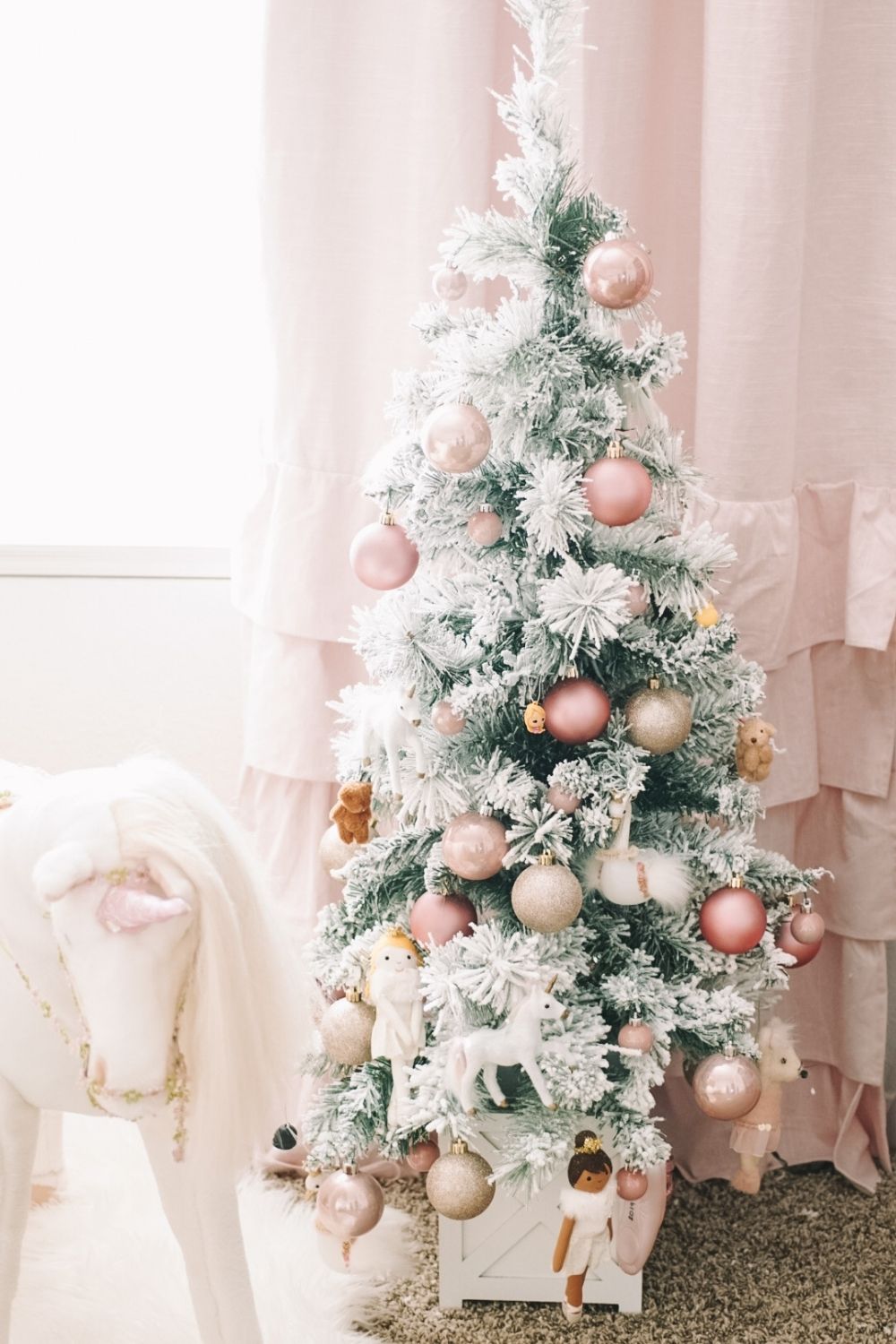 Small and Beautiful Christmas Trees for Kids Bedrooms. | Girl's Room Decor Ideas