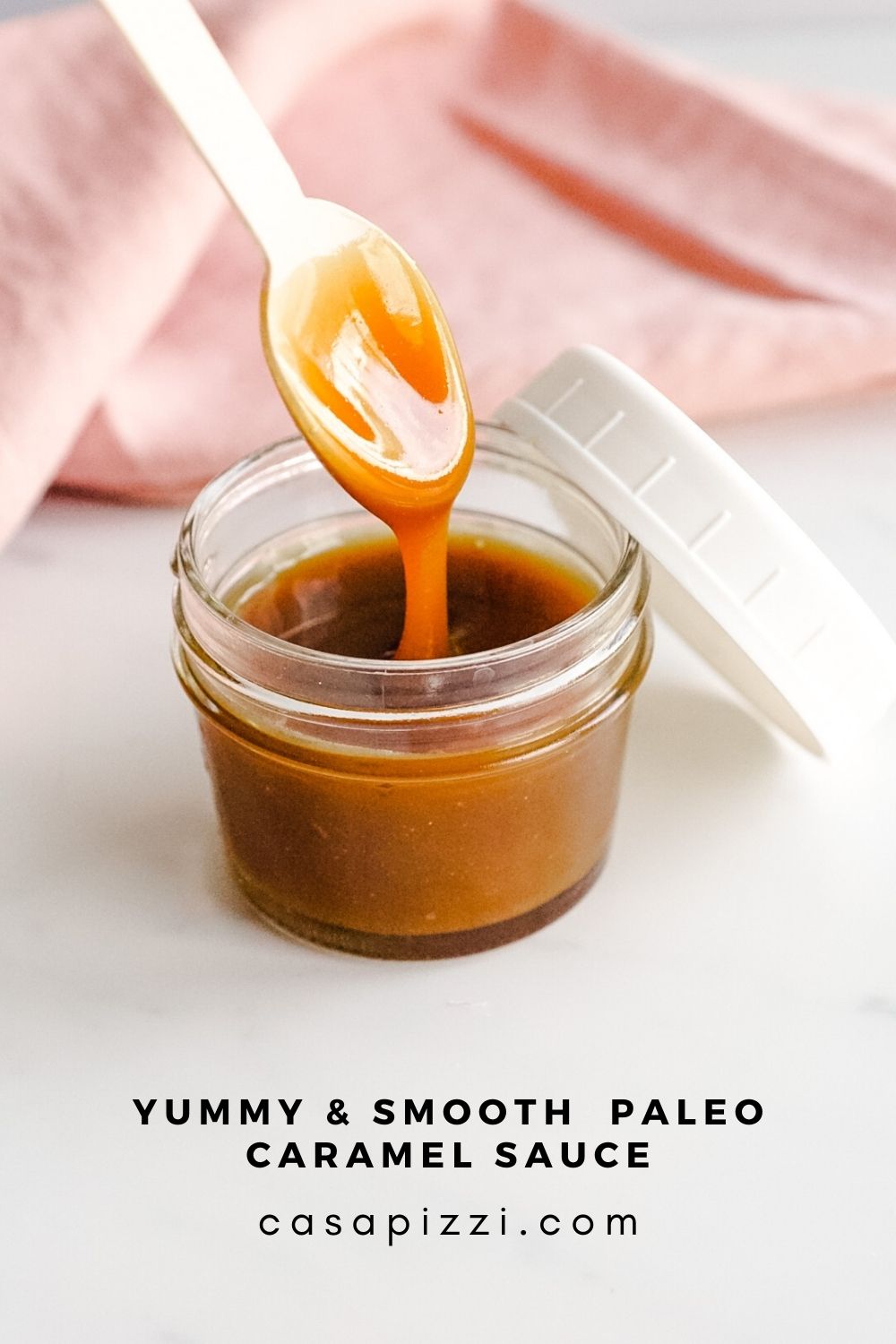 Yummy and smooth Paleo Caramel Sauce Made with Maple Sugar | Salsa de Caramelo Paleo | Paleo Dulce de Leche (sin leche)