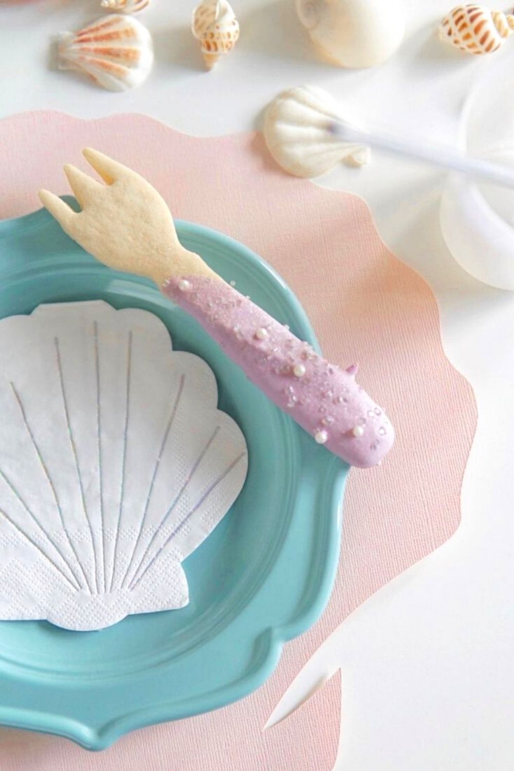 DIY little shell placemat for a little mermaid birthday party | casapizzi.com