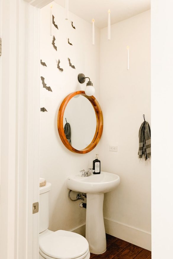 Simple Halloween Party and Home Decor Ideas - Bathroom Decor